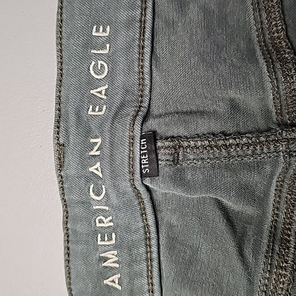 AMERICAN Eagle Green size 16 super high rise flared jeans - Picture 6 of 8